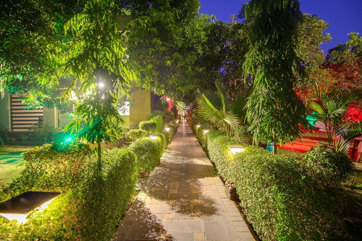 Corbett Fun Resort ラムナガル エクステリア 写真